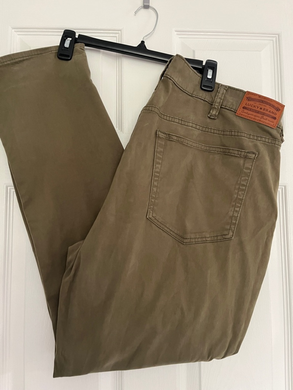 Lucky Brand Olive-Tone Men's Chino Pants